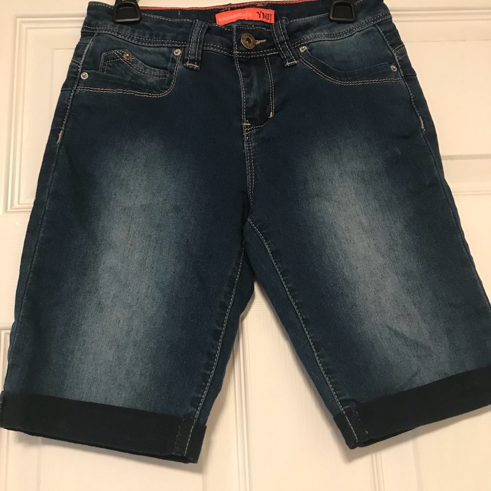 Girls stretchy shorts